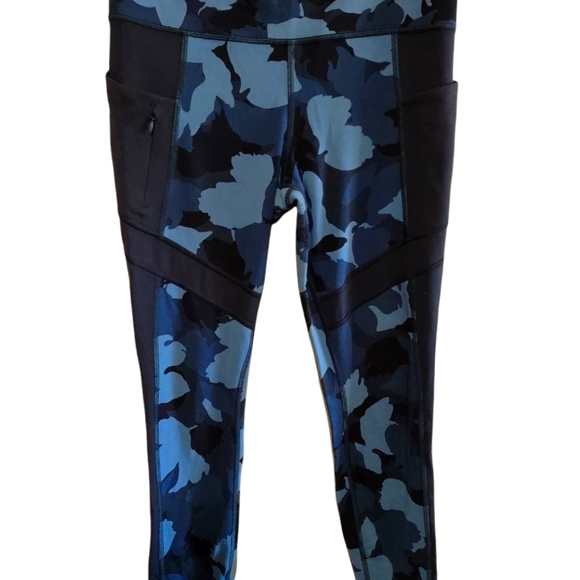 Athleta Pants - 🍄3/$20 SzM Athleta All In Blue Camo Leggings
